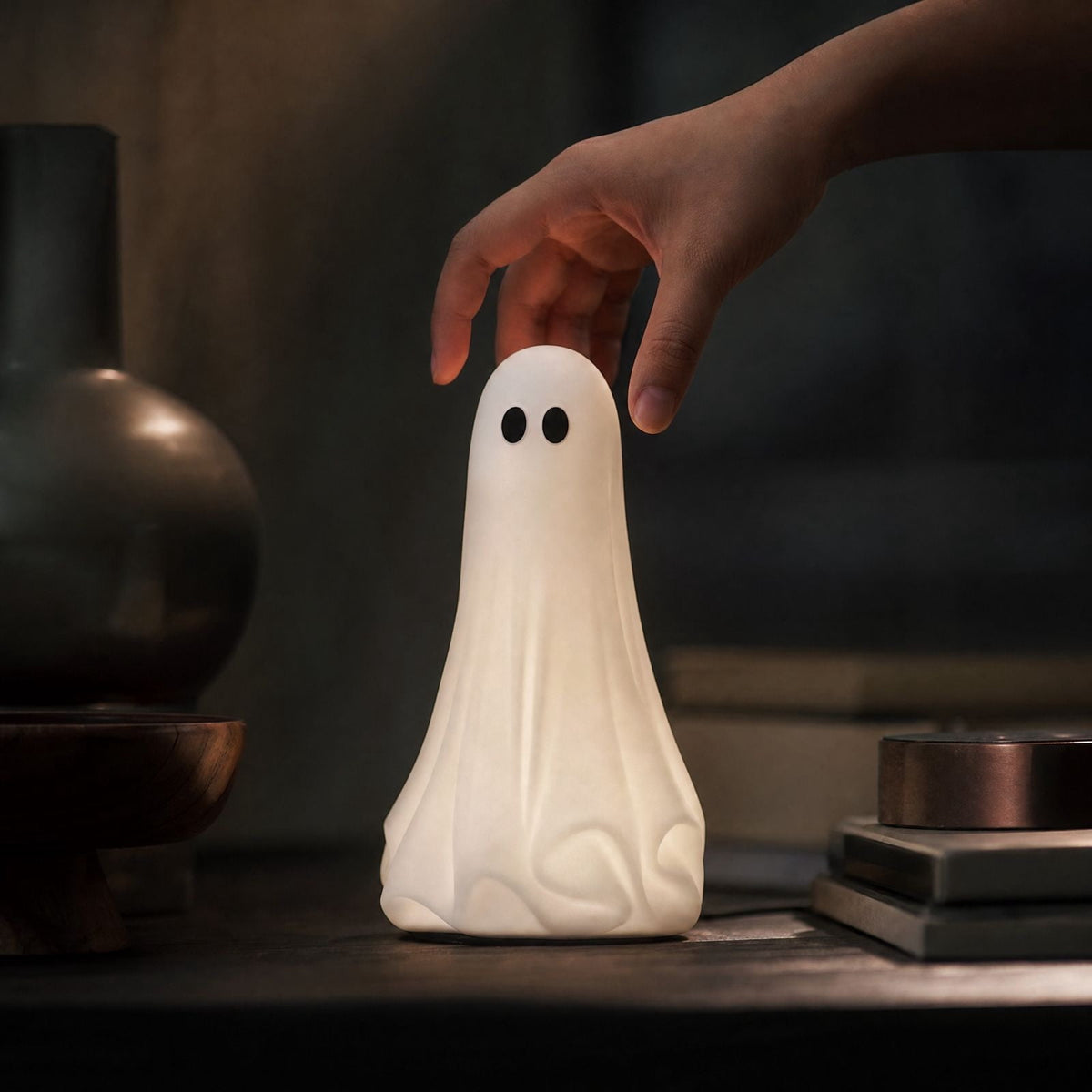Large Ghost with Bow Tabletop Decoration, Halloween Ghost Figurine, Spooky 3D Print Statue For Mantel Shelf Entryway Table Fall Holiday Decoration, Black and White, 20"